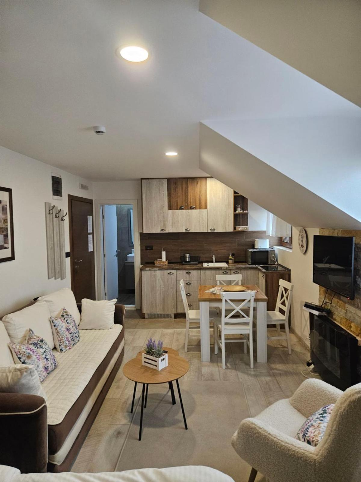 Apartment Kop P95 Milmari *